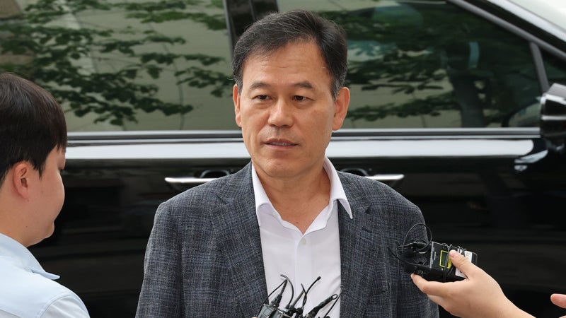 '관저 이전 의혹' 윤한홍 <b>9시간</b>여 <b>특검</b> 소환 <b>조사</b>…혐의 부인