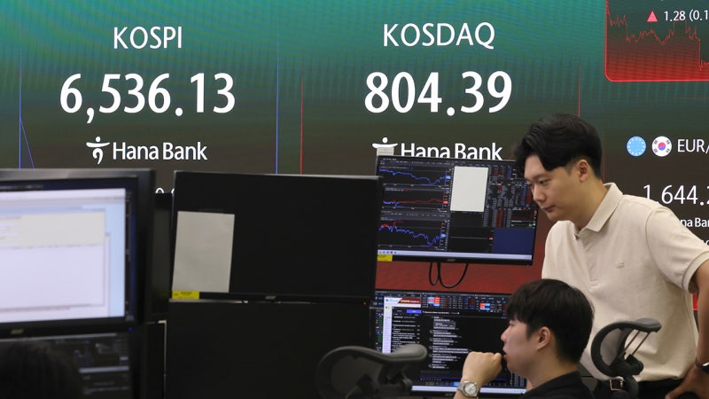 단일 레버리지 영향 축소에도…'장중 4%대 <b>하락</b>' 휘청
