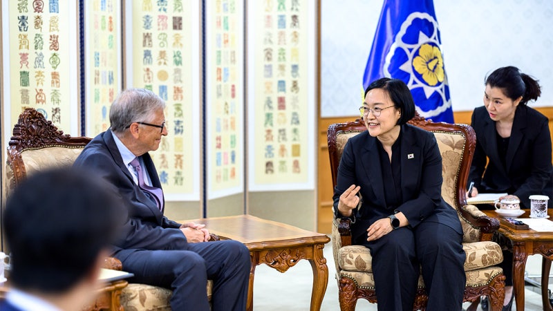 <b>한 총리</b>, <b>빌 게이츠</b> 만나 "재생에너지·SMR 에너지믹스 모색"