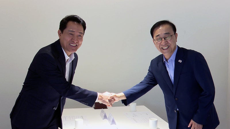 <b>오세훈</b>-<b>김윤덕</b> <b>2차 회동</b>도…용산공원 개발 놓고 평행선