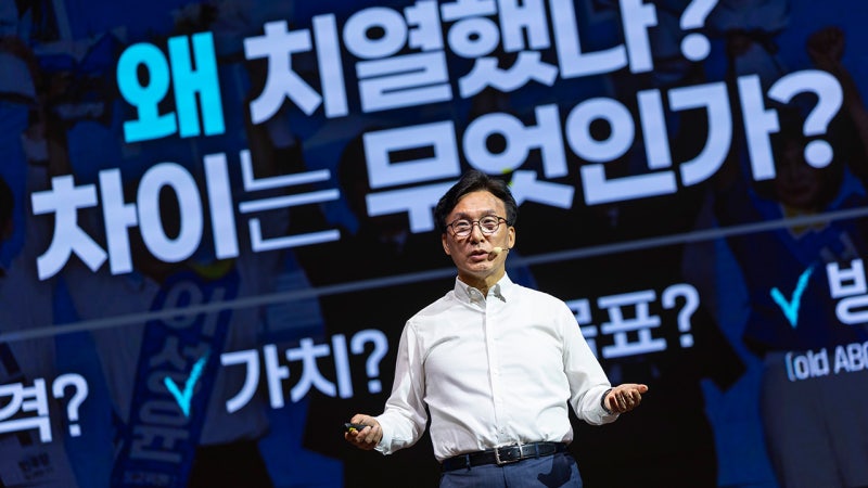 "민혁당 다 사형" 정치<b>평론가</b> 발언에 김민석 "선 넘었다"…조국 "도 넘어...