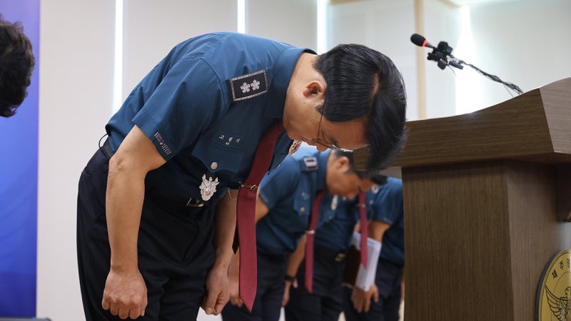 잇단 비위 사건에…"행사·회식 금지" <b>경찰청</b> 공직기강 <b>특별경보</b>