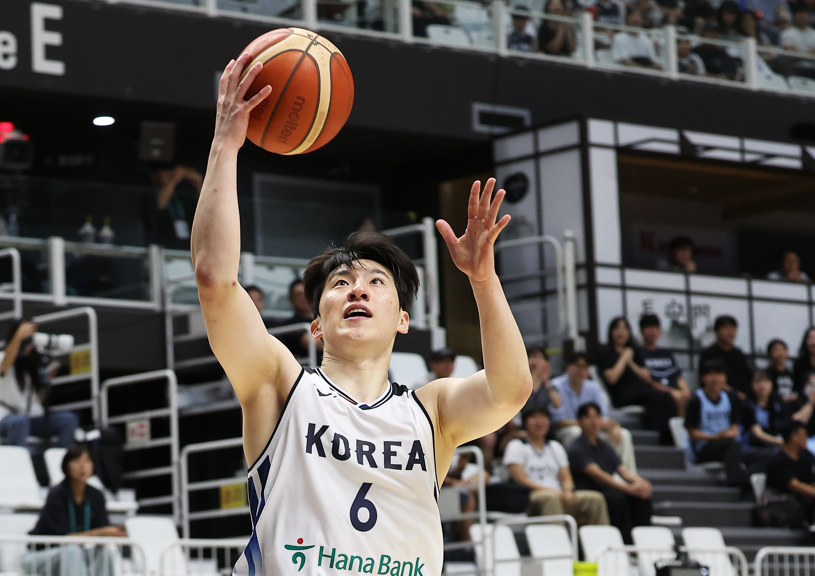 '이정현 27점' <b>한국 농구</b>, 필리핀에 <b>대승</b>…마줄스호 첫 연승
