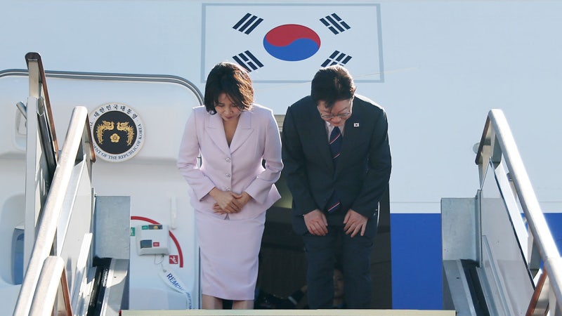 <b>이 대통령</b>, <b>프랑스</b> 국빈 방문 <b>출국</b>…K콘텐츠·호르무즈 논의 전망