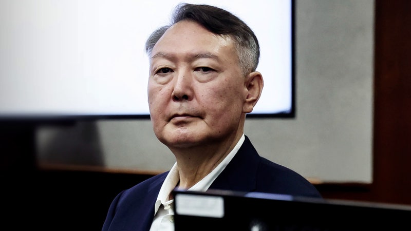 '계엄 국무회의 위증' <b>윤석열 2심</b>도 <b>무죄</b>…"허위진술 단정 못 해"