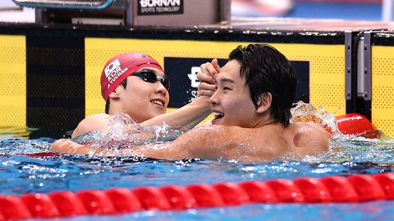 <b>김영범</b>, 남자 <b>자유형</b> 50m <b>금메달</b>…한국 수영 첫 금 [AG 영상]