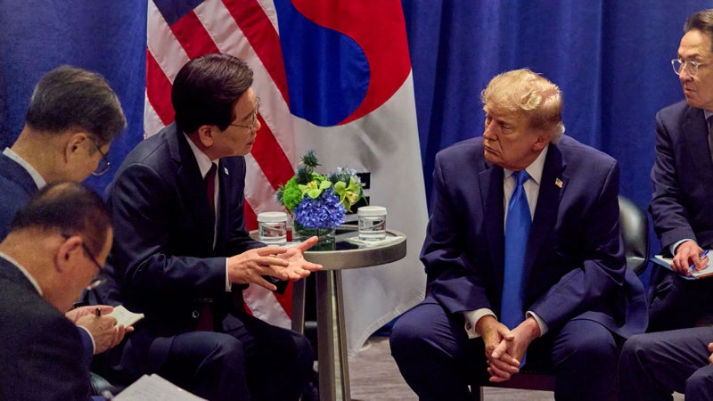 트럼프와 첫 전작권 <b>논의</b>…'남북미중 <b>협력</b>' 강조