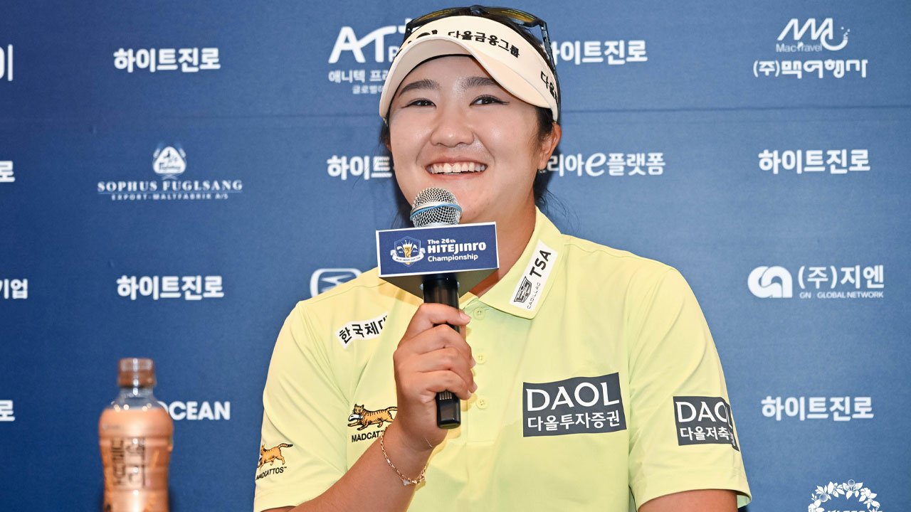 유해란, <b>하이트진로</b> 우승…LPGA 이어 한국 메이저도 제패