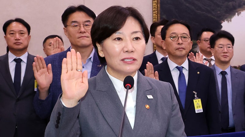 <b>송미령</b>, <b>농지 조사</b> 드론 91% 중국산에 "예산 문제…보안조치 시행"