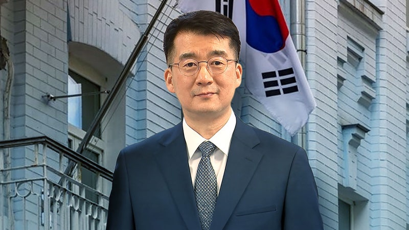 정부의 초강수…주<b>우크라이나</b> <b>대사 소환</b> 결정