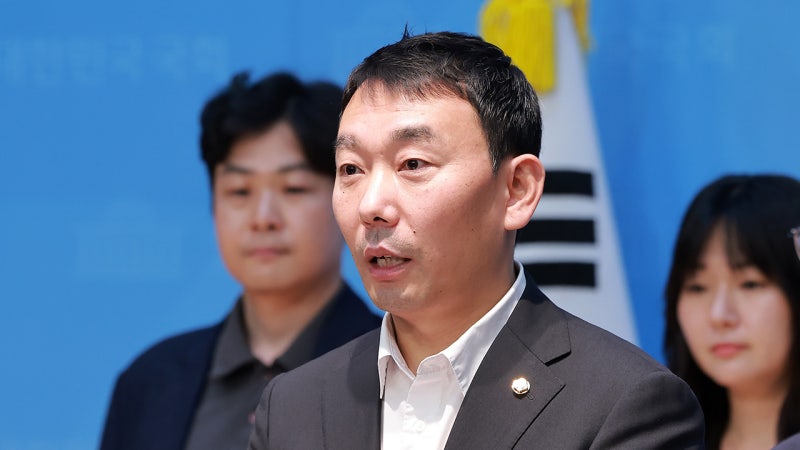 <b>김용민</b> "자리 탐하려고 정치한 것 아냐"…이 대통령에 반박 해석