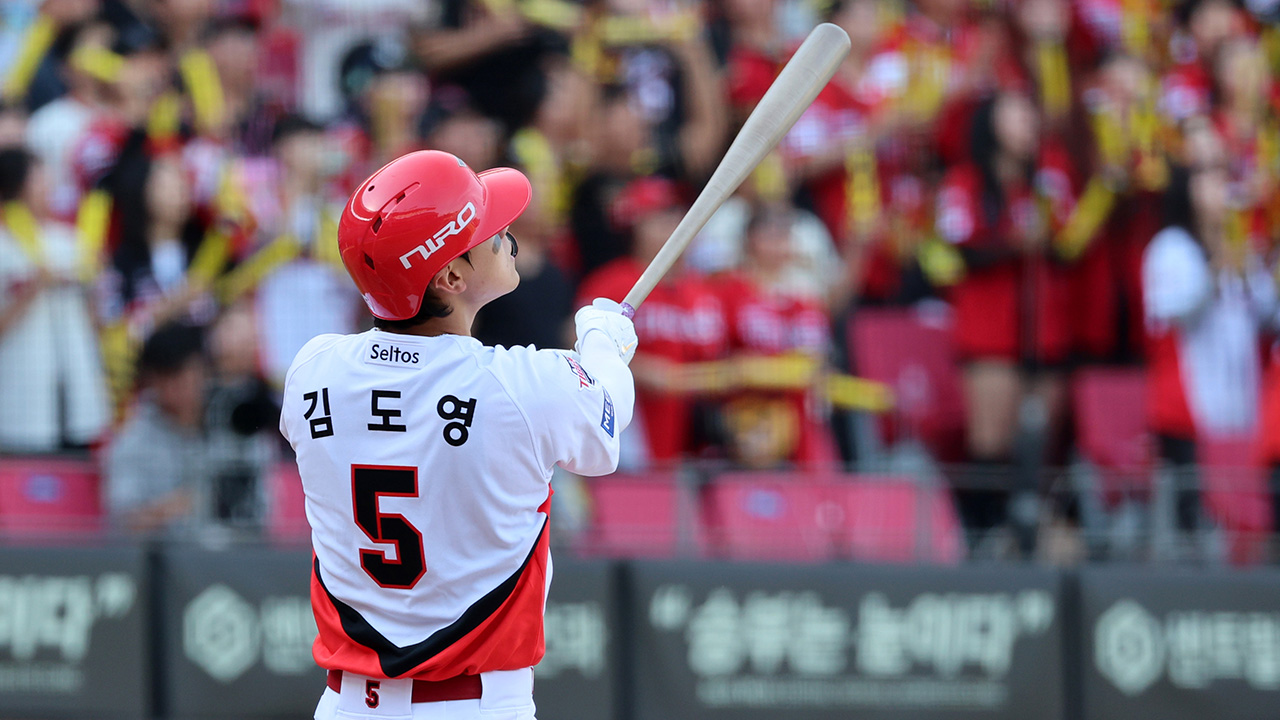 김도영 '멀티 홈런' 맹활약…KIA 플레이오프행 가능성은 71％