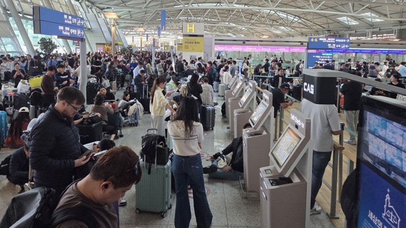 [속보] 인천공항 1터미널 <b>항공사 3곳 시스템 복구</b>…발권 재개