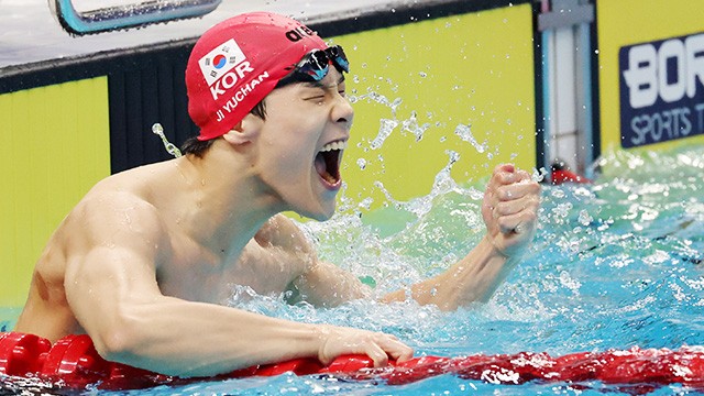 <b>지유찬</b>, 자유형 50m 금메달…한국 수영 첫 금
