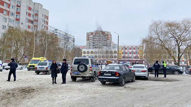 러시아 학교에서 <b>중학생</b> <b>총기 난사</b>…2명 사망·4명 부상