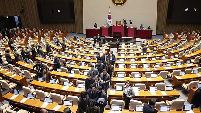 국회, 오늘 본회의…‘<b>이태원</b> 참사 <b>특별법</b>’ 막판 <b>협상</b>
