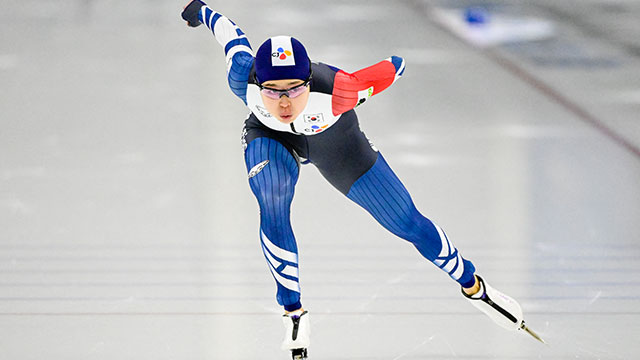스피드스케이팅 <b>김민선</b>, <b>이상화</b> 넘어 1,000m 한국 신기록 작성