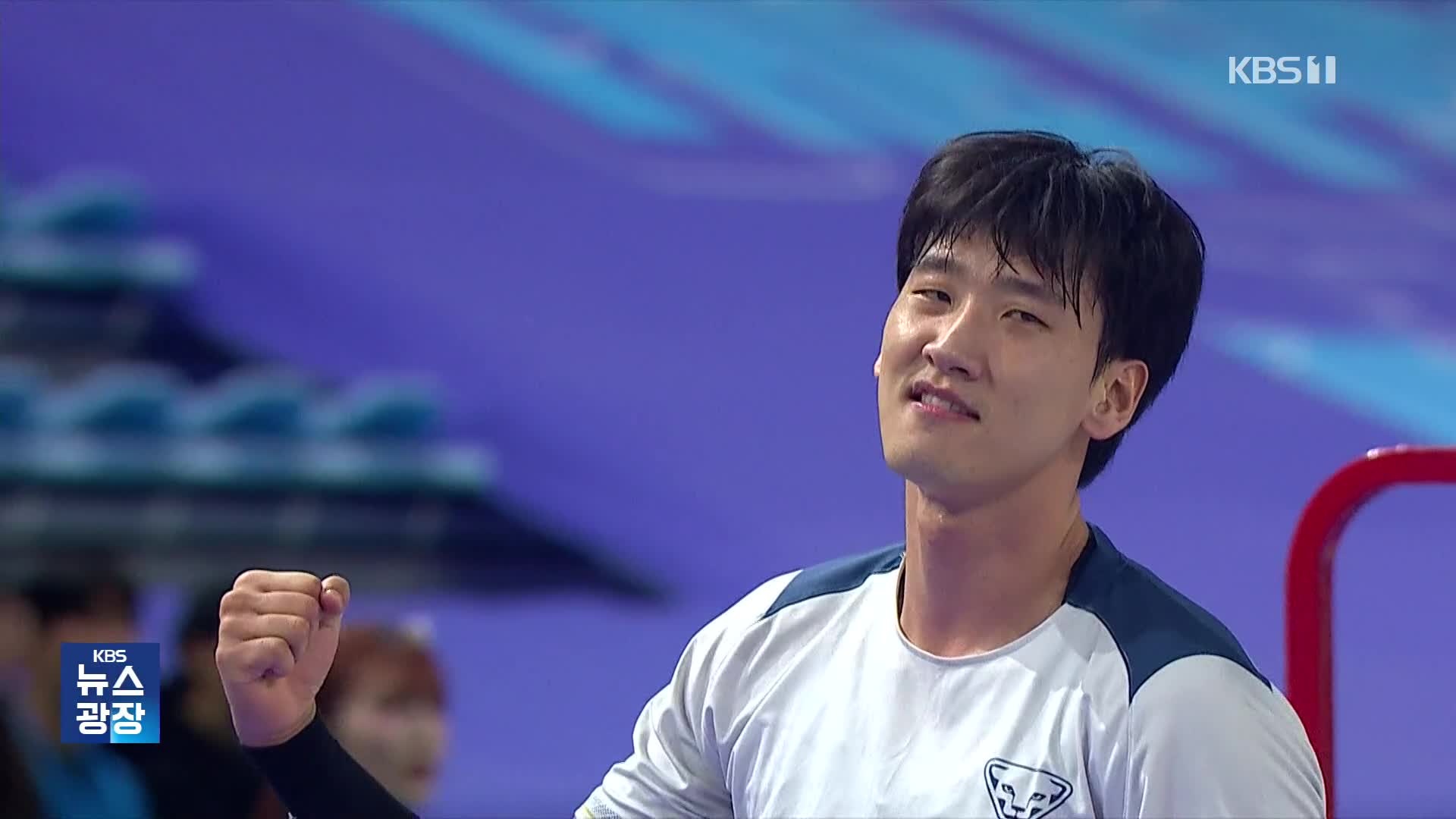 ‘깜짝 선발’ 송명근 원맨쇼!…<b>우리카드</b> ‘1위가 보인다’