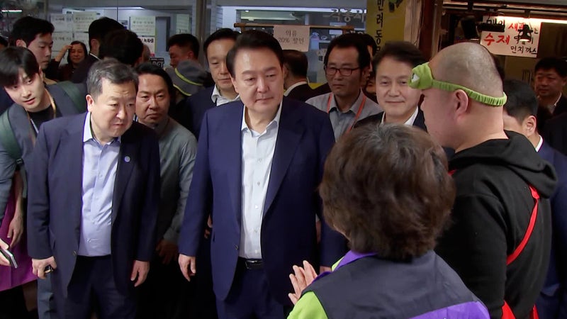 윤 <b>대통령</b> <b>취임 2주년</b>…“물가 잡는데 역량 총동원”