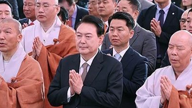 윤 <b>대통령</b> “늘 <b>부처님</b> 마음 새기면서 올바른 국정 펼칠 것”