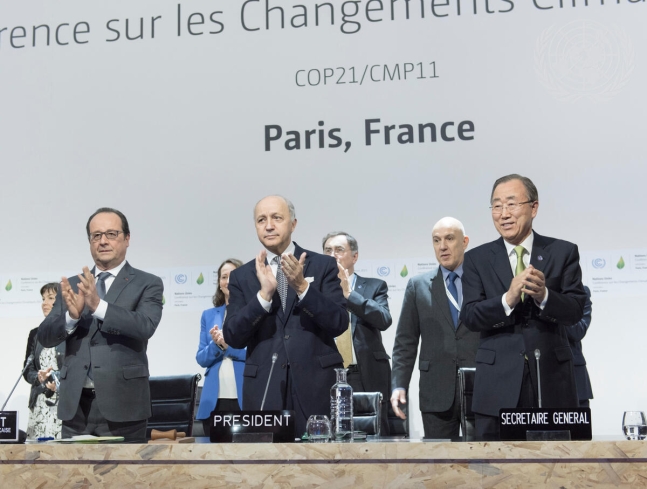 2015년 12월 제21차 유엔기후변화협약 당사국총회 (COP21) 폐막식 사진 (출처: UN)