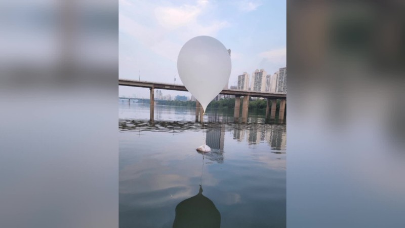 ‘<b>오물 풍선</b>’은 ‘대북 전단’ 때문이라는데…전단 살포 못 막는 이유는?