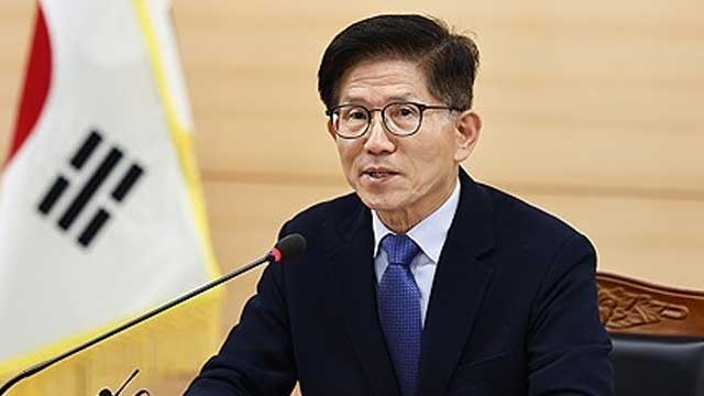 윤 대통령, 고용<b>노동</b>부 <b>장관</b>에 <b>김문수</b> 경사노위 위원장 지명