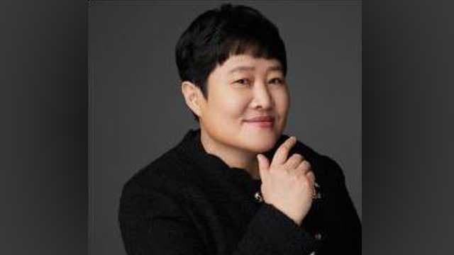 ‘<b>수면제</b> 불법처방’ 권진영 <b>후크엔터</b> 대표 1심 징역형 <b>집행유예</b>