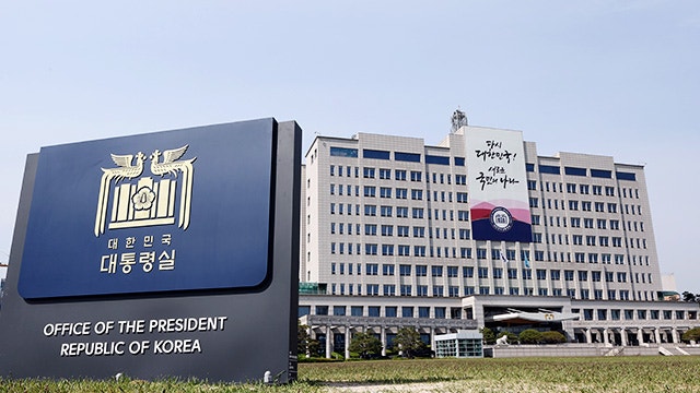 <b>대통령실</b> “<b>민주당</b>, <b>괴담</b>이나 궤변에서 못 헤어나와”