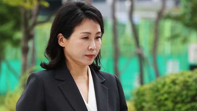 검찰, ‘경기도 법인카드 <b>유용</b>’ <b>의혹 김혜경</b> 소환조사