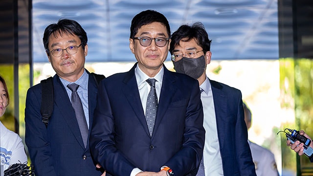 ‘김치·와인 계열사 <b>강매</b>’ 태광 <b>이호진</b>…파기환송심 “제재 정당”