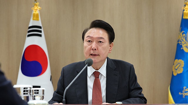 윤 <b>대통령</b>, 중동 사태에 “국민 보호 위해 모든 조치…군 수송기 투입”