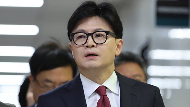 한동훈, ‘<b>윤 대통령</b> 출당·<b>제명</b>’ 논의 윤리위 긴급소집