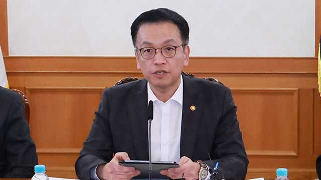 [단독] 최상목 권한대행, <b>박종준 경호처장 사직</b>서 수리…경호처, 차장 ...