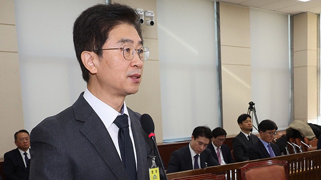 윤 대통령 측, <b>김봉식</b> 전 서울청장 <b>증인 신청</b>…투표자수 검증도 재<b>신청</b>