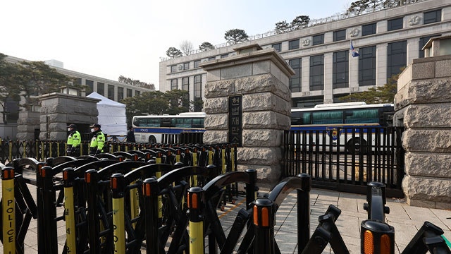 서부지법 이어 ‘<b>헌재 폭동</b>’ <b>모의</b> 정황…경찰, 작성자 추적
