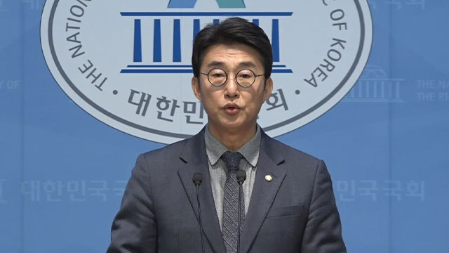 <b>민주당</b> “내란과 김건희 여사 연결고리 줄줄이 확인…‘<b>명태균 특검</b>’...