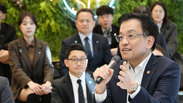 <b>최상목</b> <b>대행</b> “국유재산 활용해 <b>청년창업</b> 지원 시설 지속적 확대”