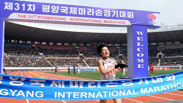 <b>평양국제마라톤</b>대회 <b>재개</b>에 정부 “북한, 관광 <b>재개</b> 의지”