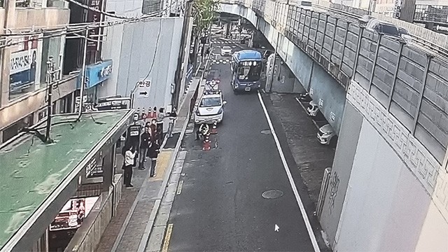 <b>압구정역</b>·<b>돌곶이역</b> 인근 <b>도로 침하</b> 신고 접수…인명피해 없어