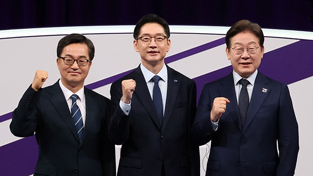 비상계엄 재발 방지…<b>이재명</b> “진상규명” <b>김경수</b> “정권교체” <b>김동연</b>...