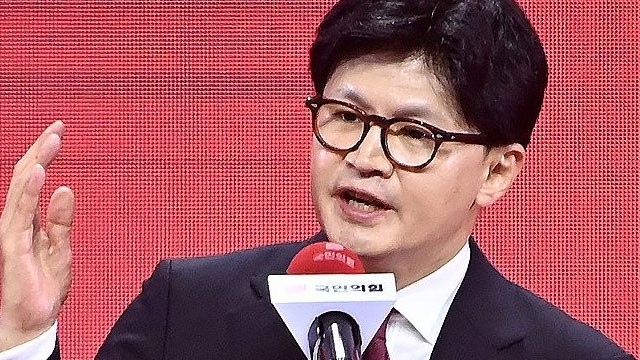 검찰, ‘<b>학폭 무마 의혹</b>’ <b>한동훈</b> 부부 고발 사건 각하