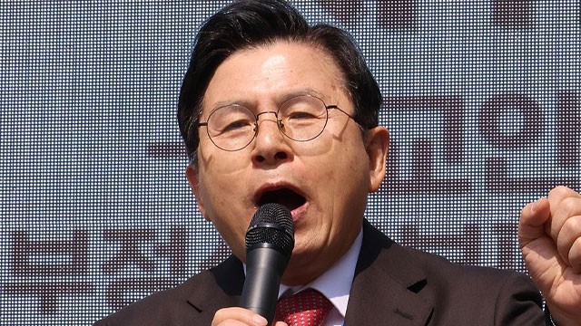 황교안 “후보직 사퇴·<b>김문수 지지</b>”…오후 5시 기자회견