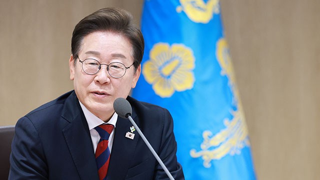 이 대통령, <b>한남동 관저</b> 머물기로…청와대 이전 전까지 사용