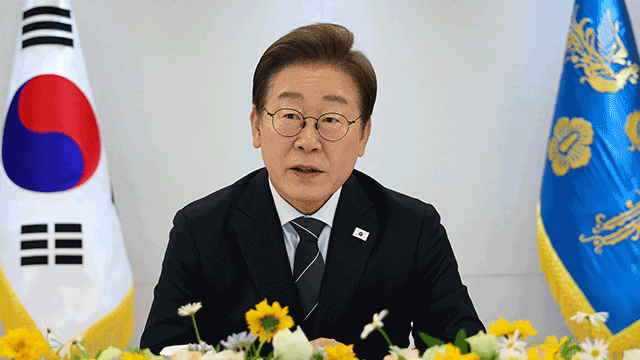 이 대통령, 재계 회동 “불필요한 <b>규제</b> 과감히 정리…인사 추천도 해주...