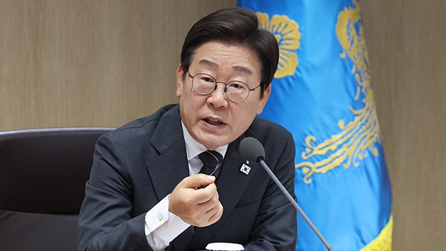 이 <b>대통령</b>, 온라인 국민<b>소통플랫폼</b> 마련…“국민이 직접 정책 제안”