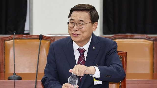 국회 정보위, <b>이종석 국정원장 후보자</b> 인사청문 경과보고서 채택