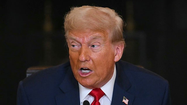 <b>트럼프</b>, 8개국에 <b>추가 상호관세</b> 서한…브라질 ‘50%’