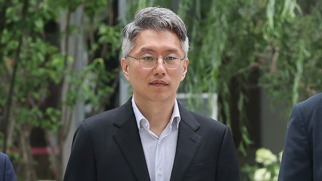<b>김건희특검</b>, ‘집사 게이트 의혹’ <b>류긍선</b> 카카오모빌리티 대표 <b>소환</b>…...