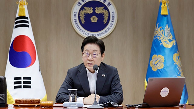 이 대통령, <b>해외원조</b>사업 <b>점검</b> 지시…“납득 안 되는 사업 많아”
